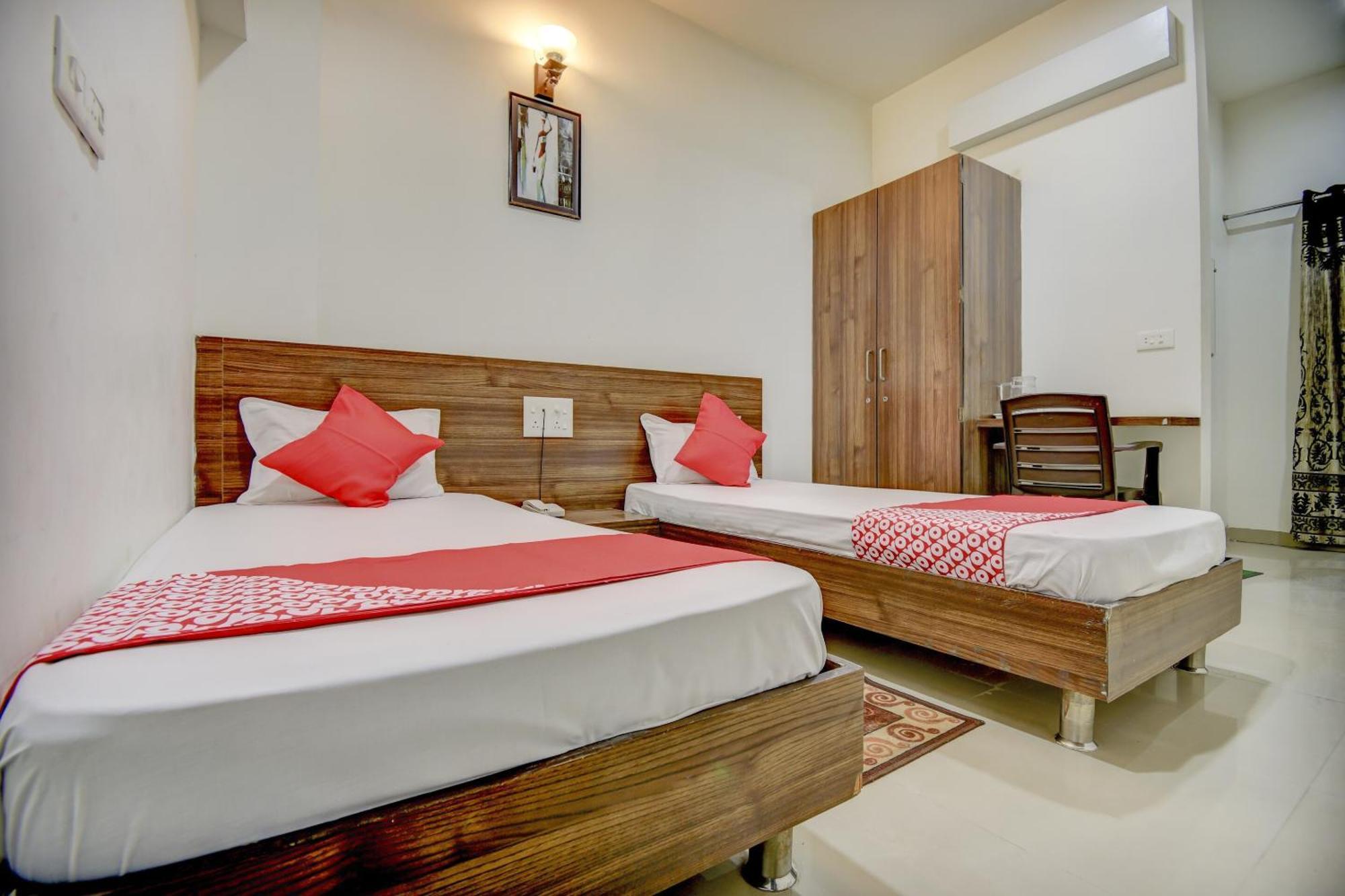 Hotel O Plus Corporate One Khapa  Bagian luar foto