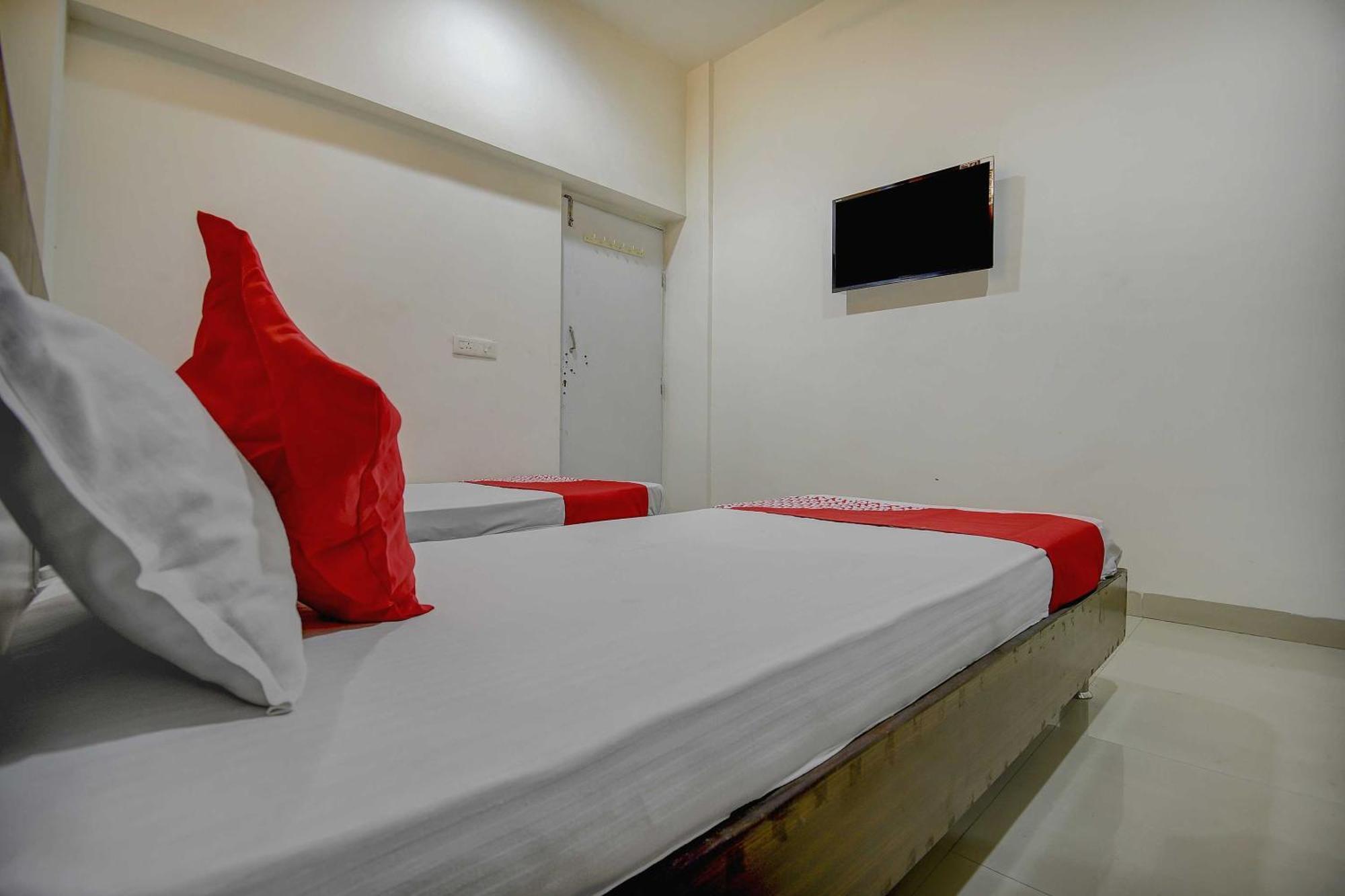 Hotel O Plus Corporate One Khapa  Bagian luar foto