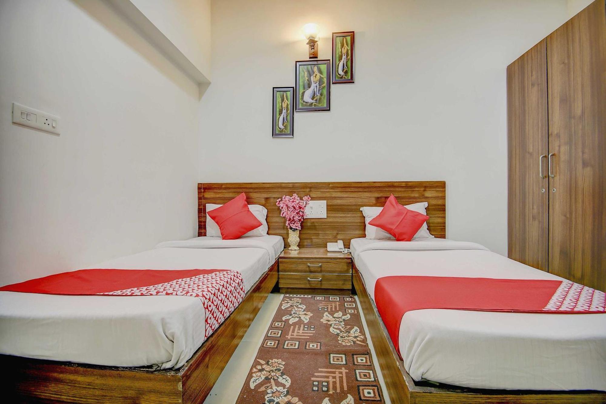 Hotel O Plus Corporate One Khapa  Bagian luar foto