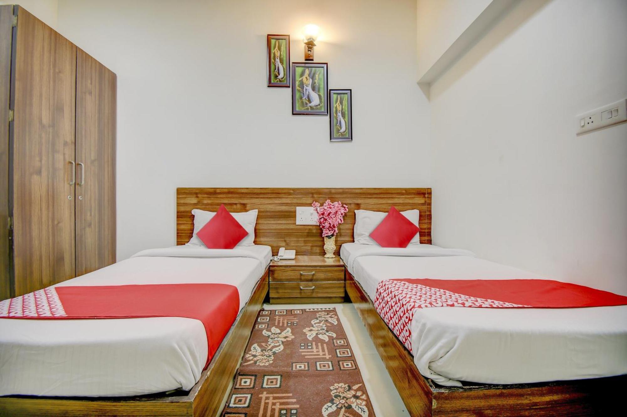 Hotel O Plus Corporate One Khapa  Bagian luar foto
