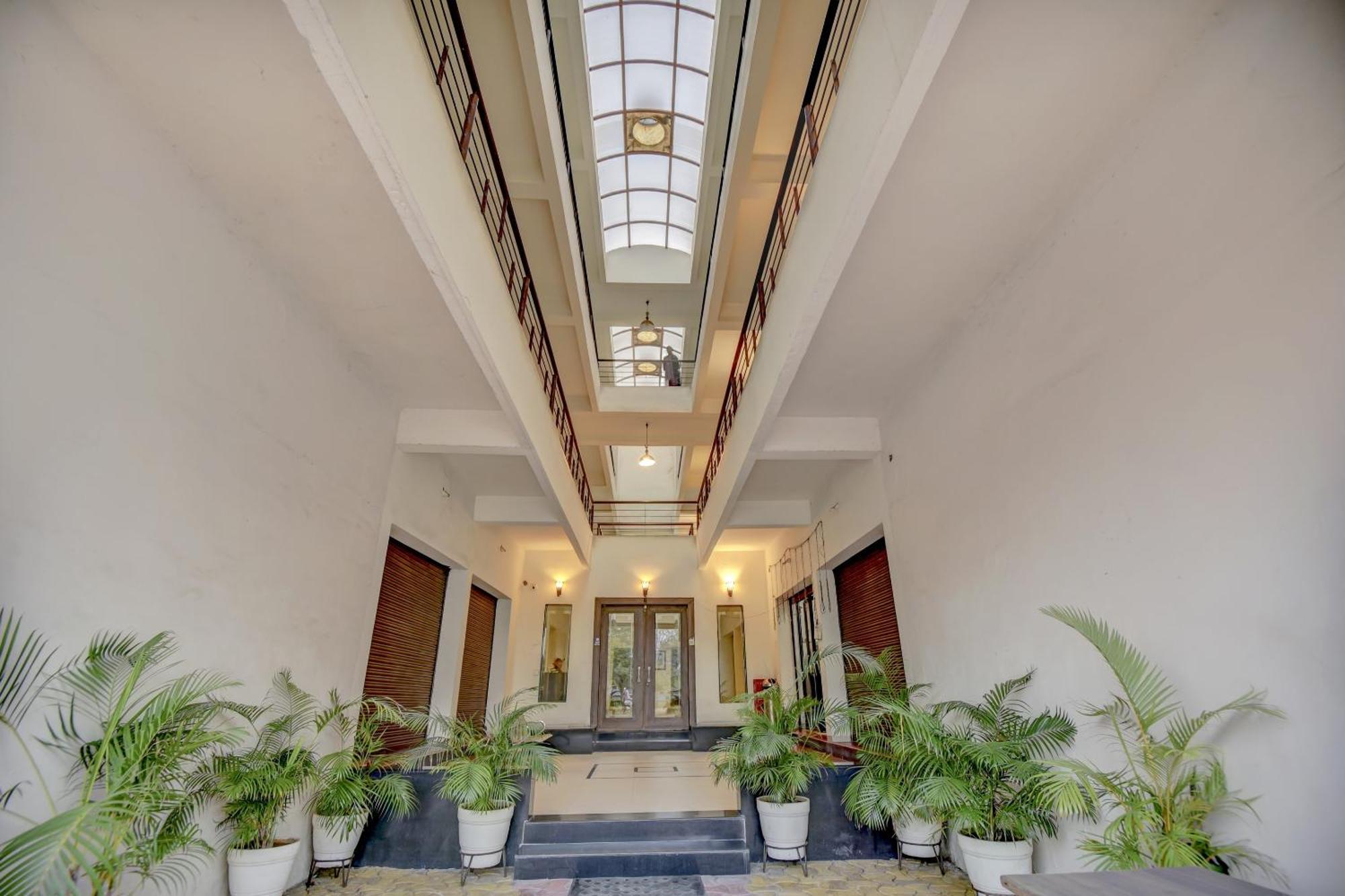 Hotel O Plus Corporate One Khapa  Bagian luar foto