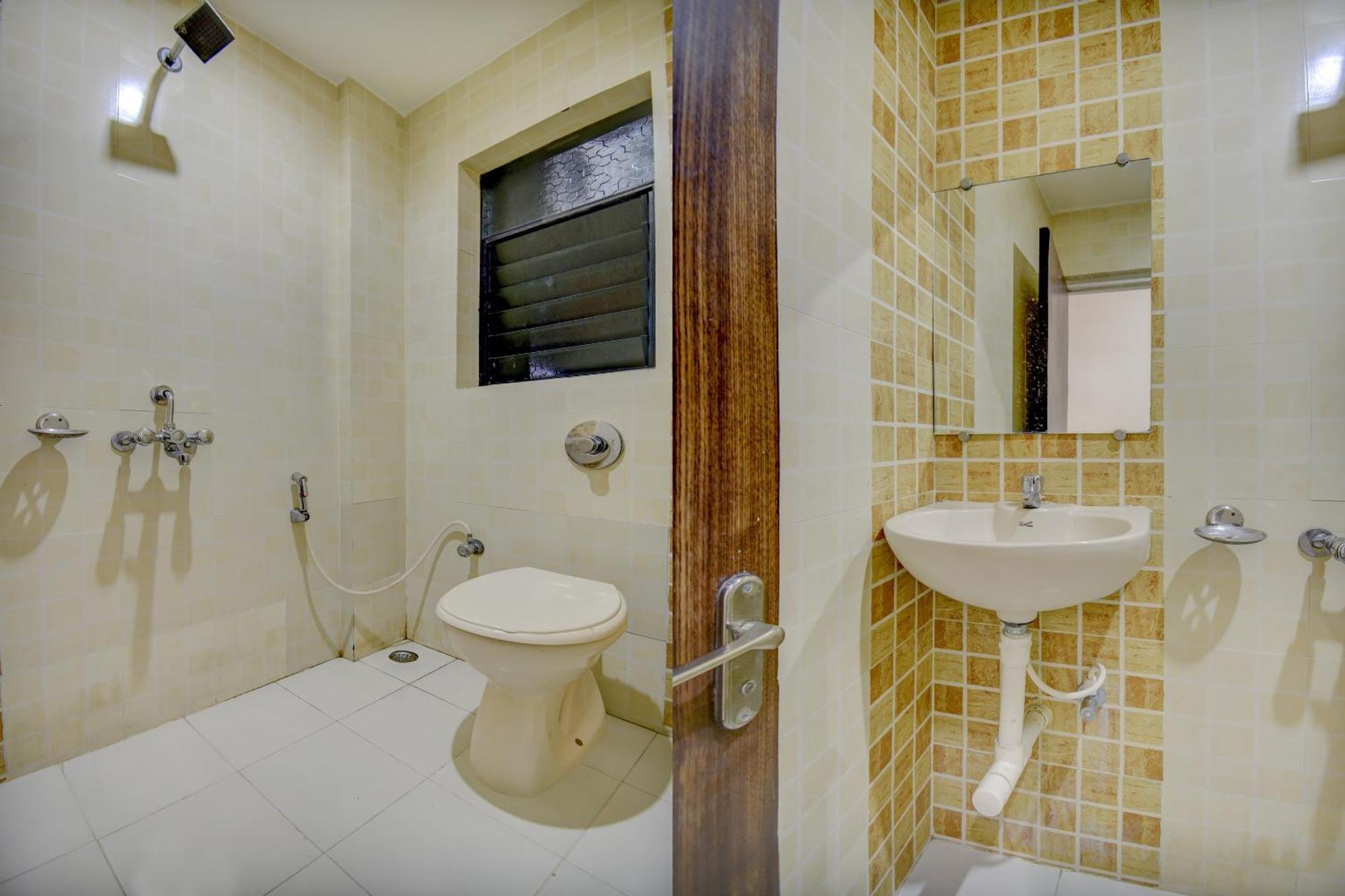 Hotel O Plus Corporate One Khapa  Bagian luar foto