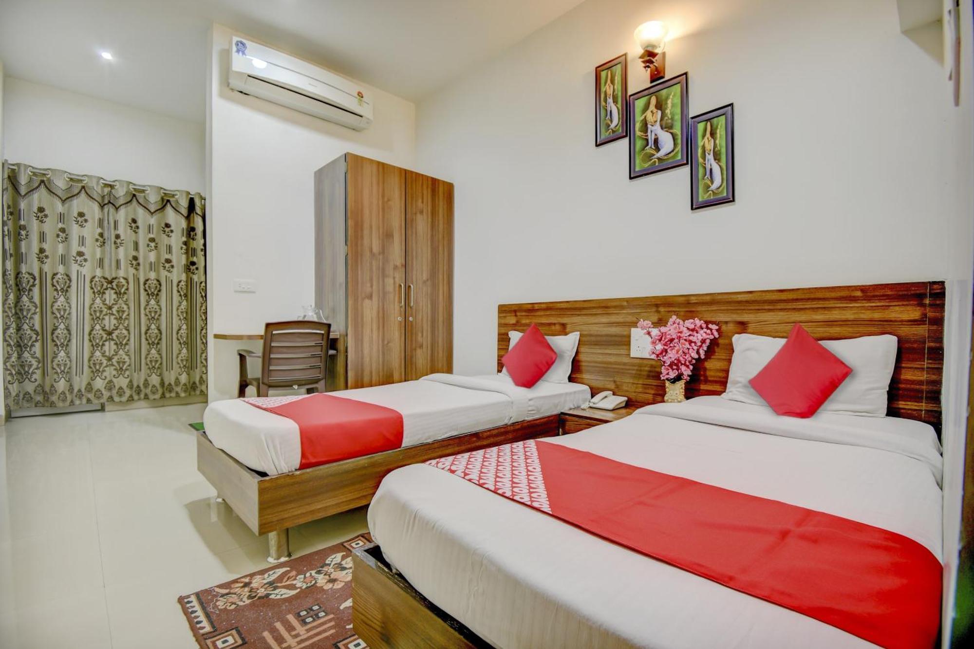 Hotel O Plus Corporate One Khapa  Bagian luar foto