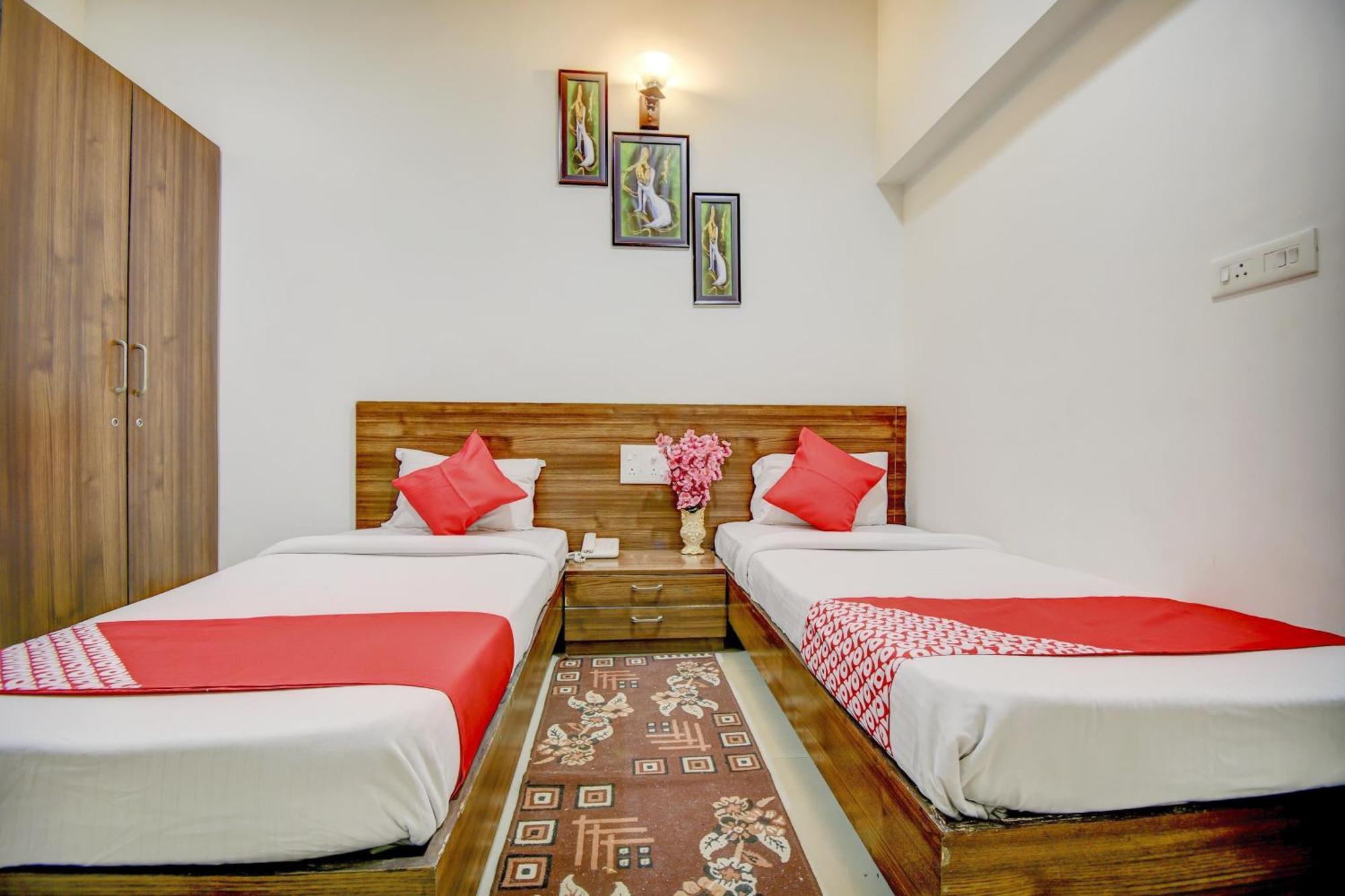 Hotel O Plus Corporate One Khapa  Bagian luar foto