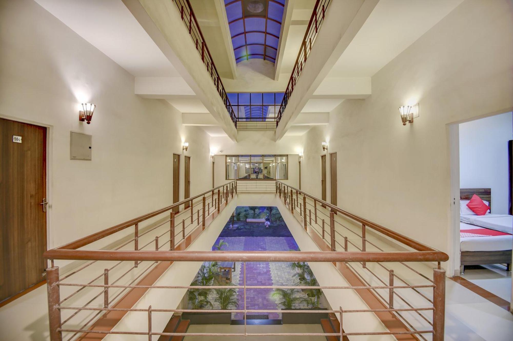 Hotel O Plus Corporate One Khapa  Bagian luar foto