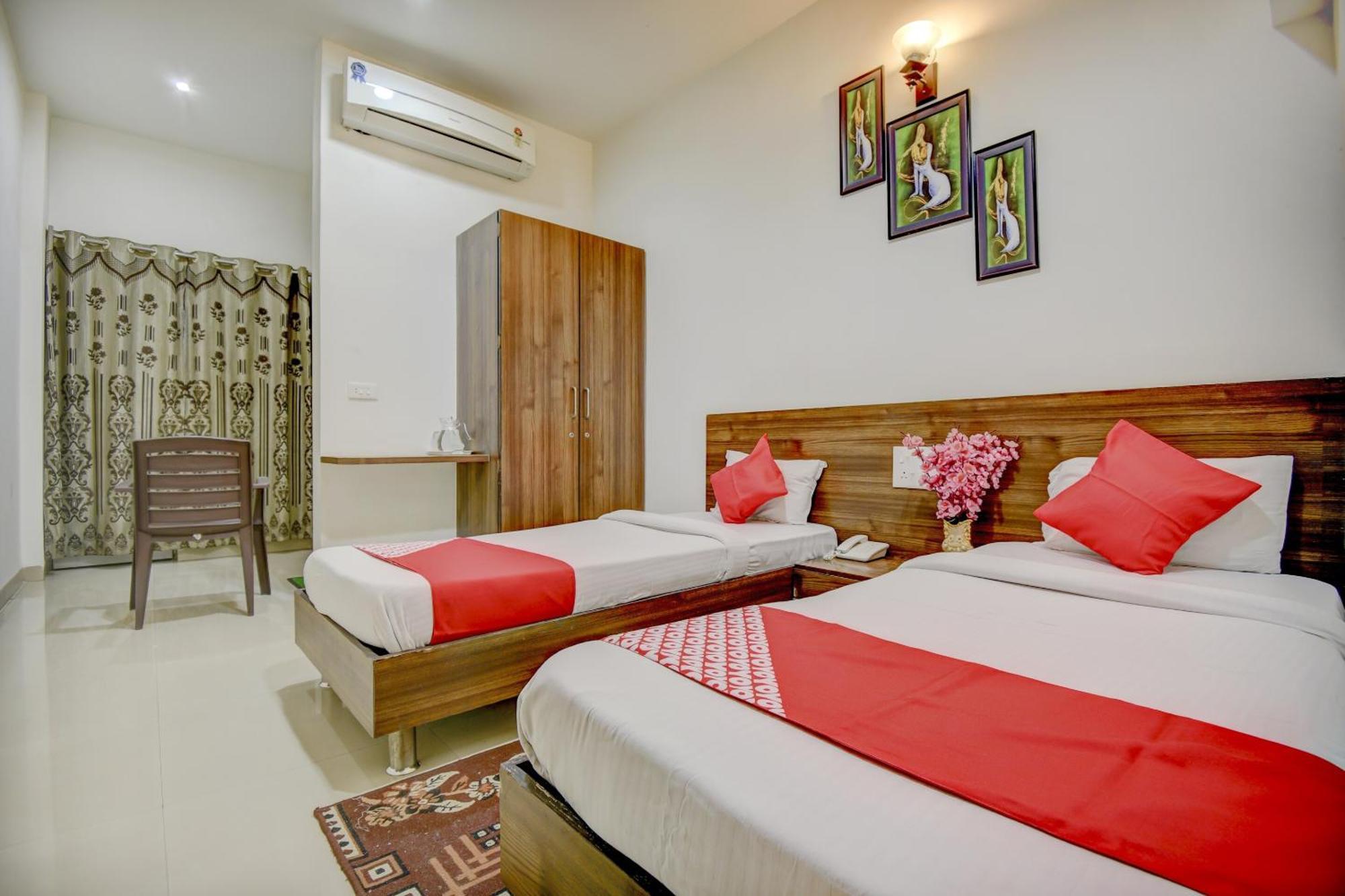 Hotel O Plus Corporate One Khapa  Bagian luar foto