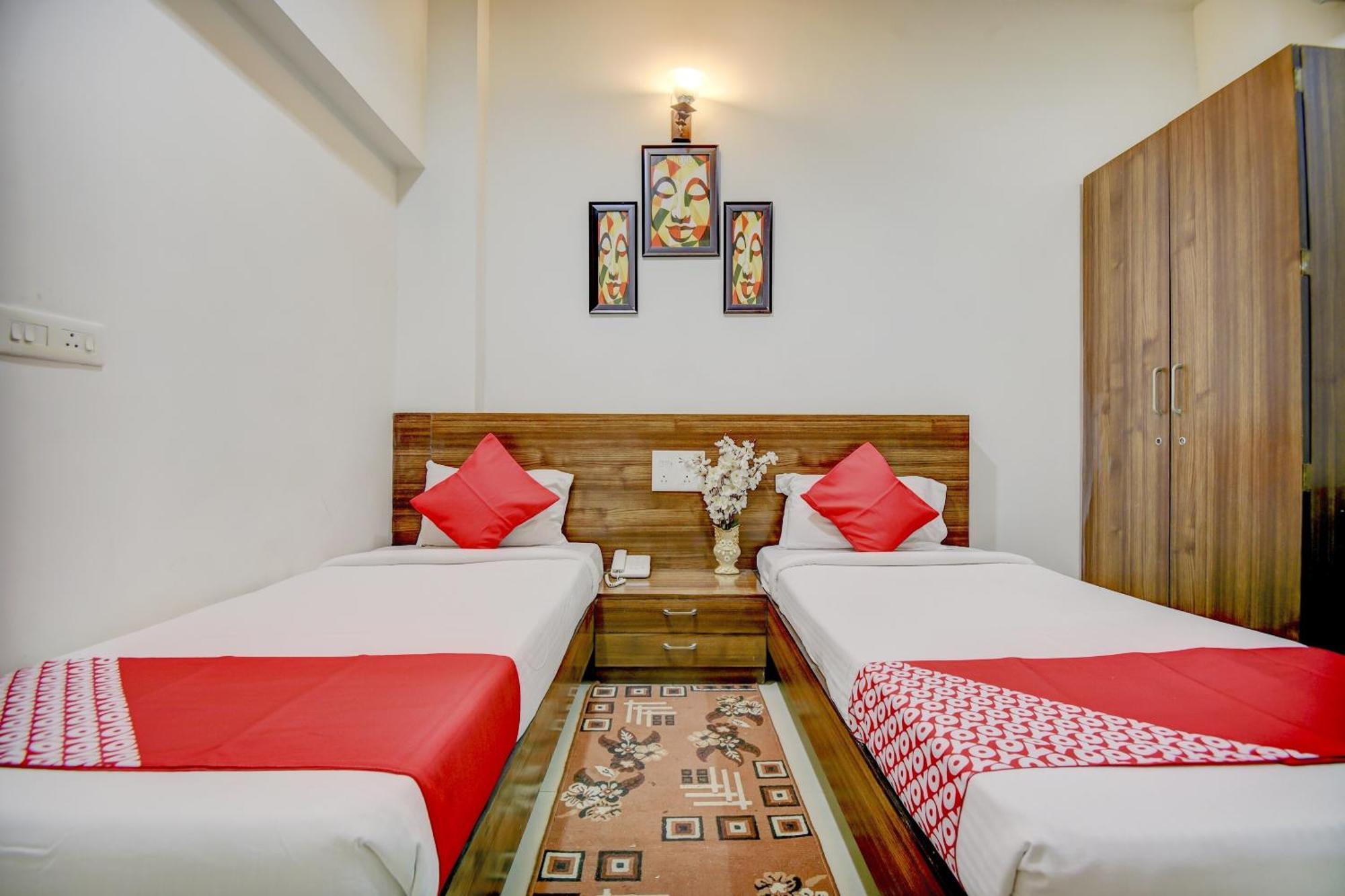 Hotel O Plus Corporate One Khapa  Bagian luar foto