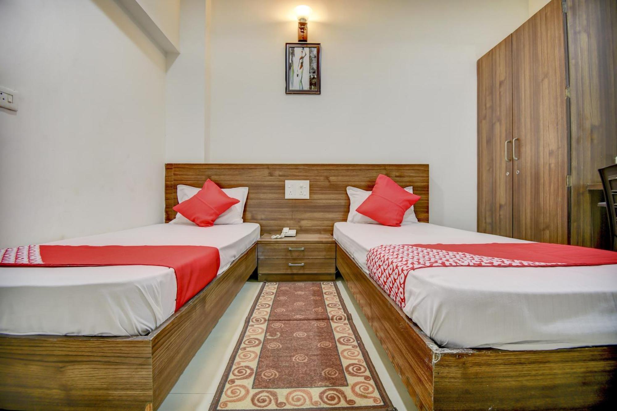 Hotel O Plus Corporate One Khapa  Bagian luar foto